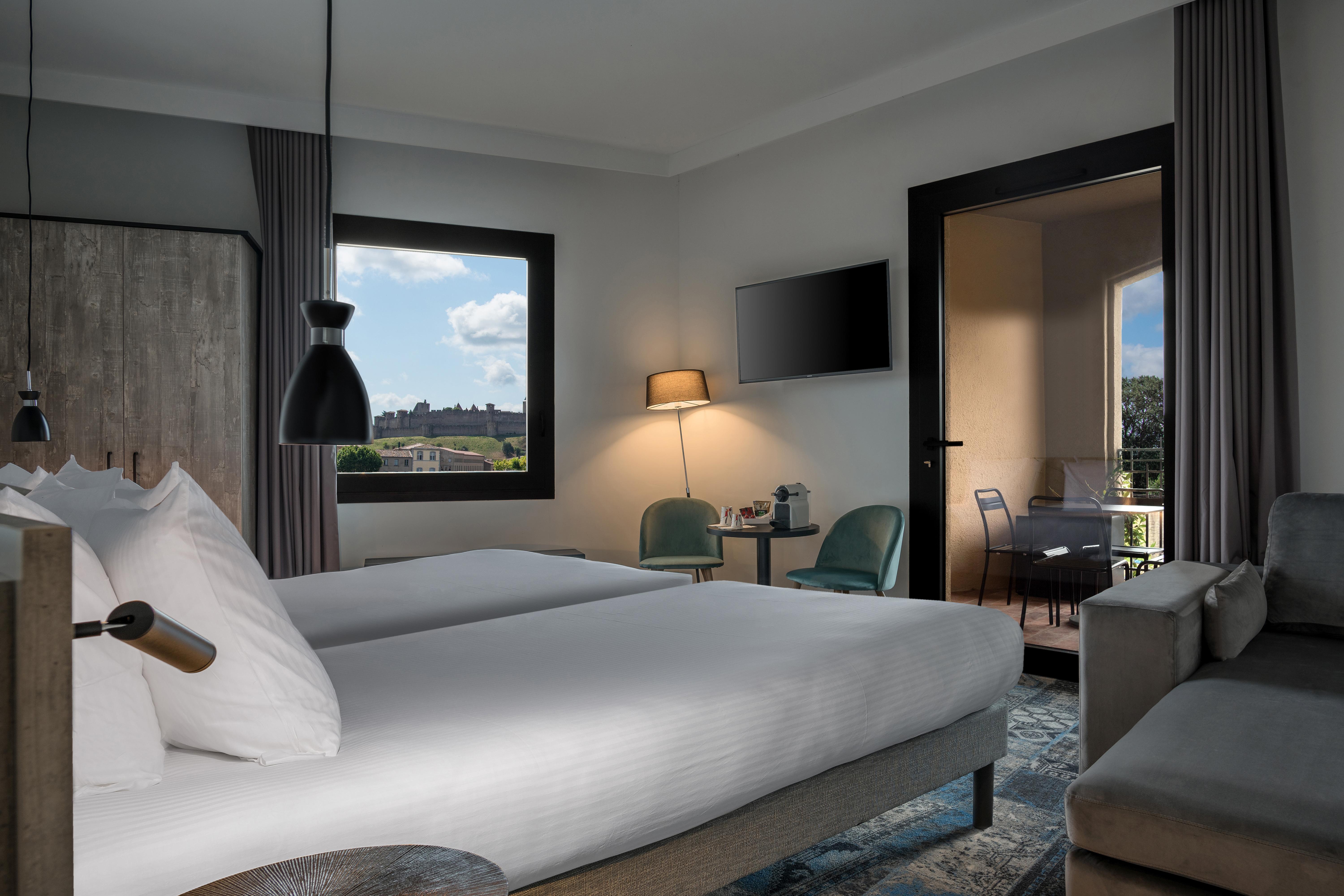 Sowell Hotels Les Chevaliers Carcassonne Bagian luar foto