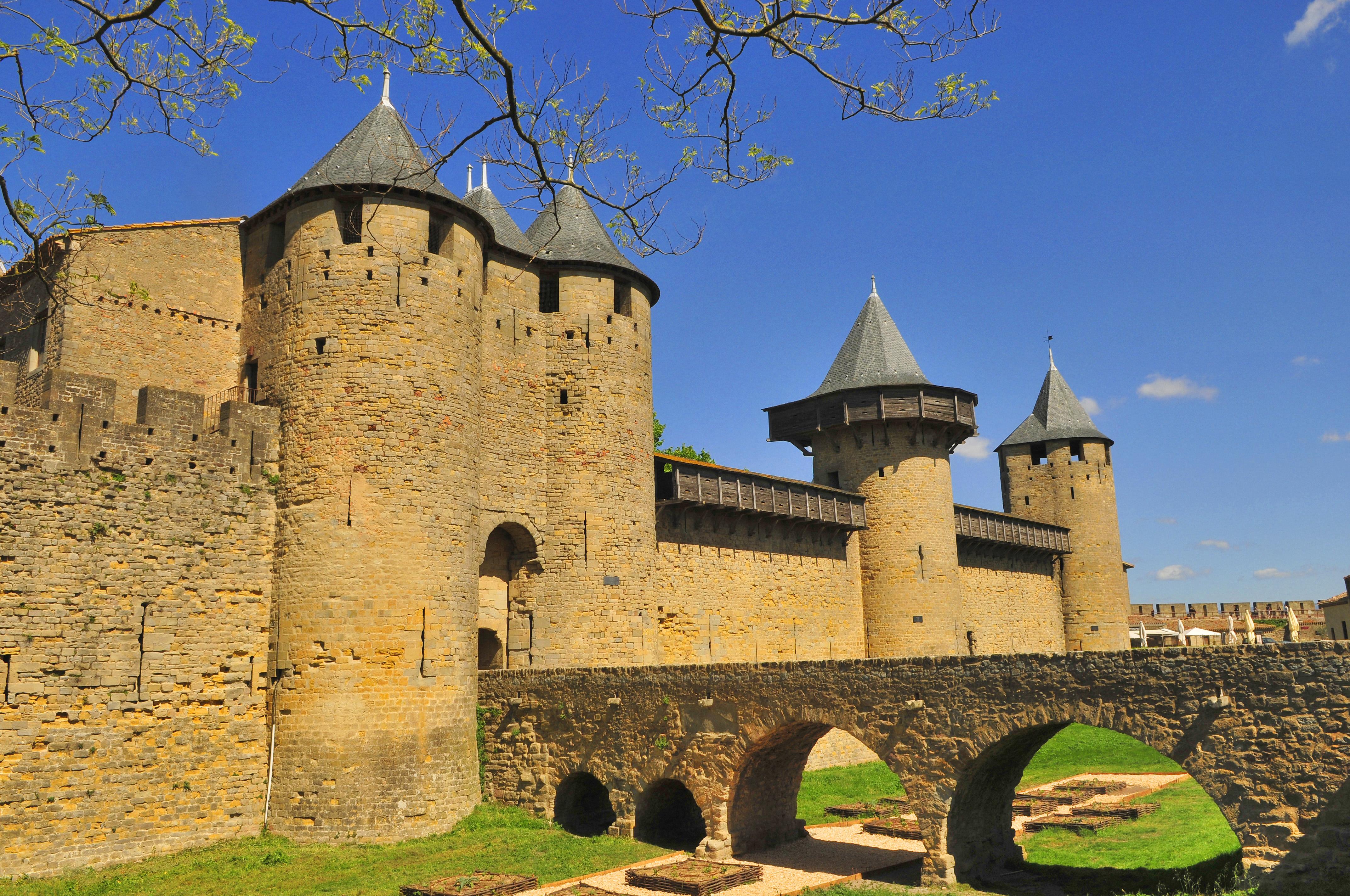Sowell Hotels Les Chevaliers Carcassonne Bagian luar foto