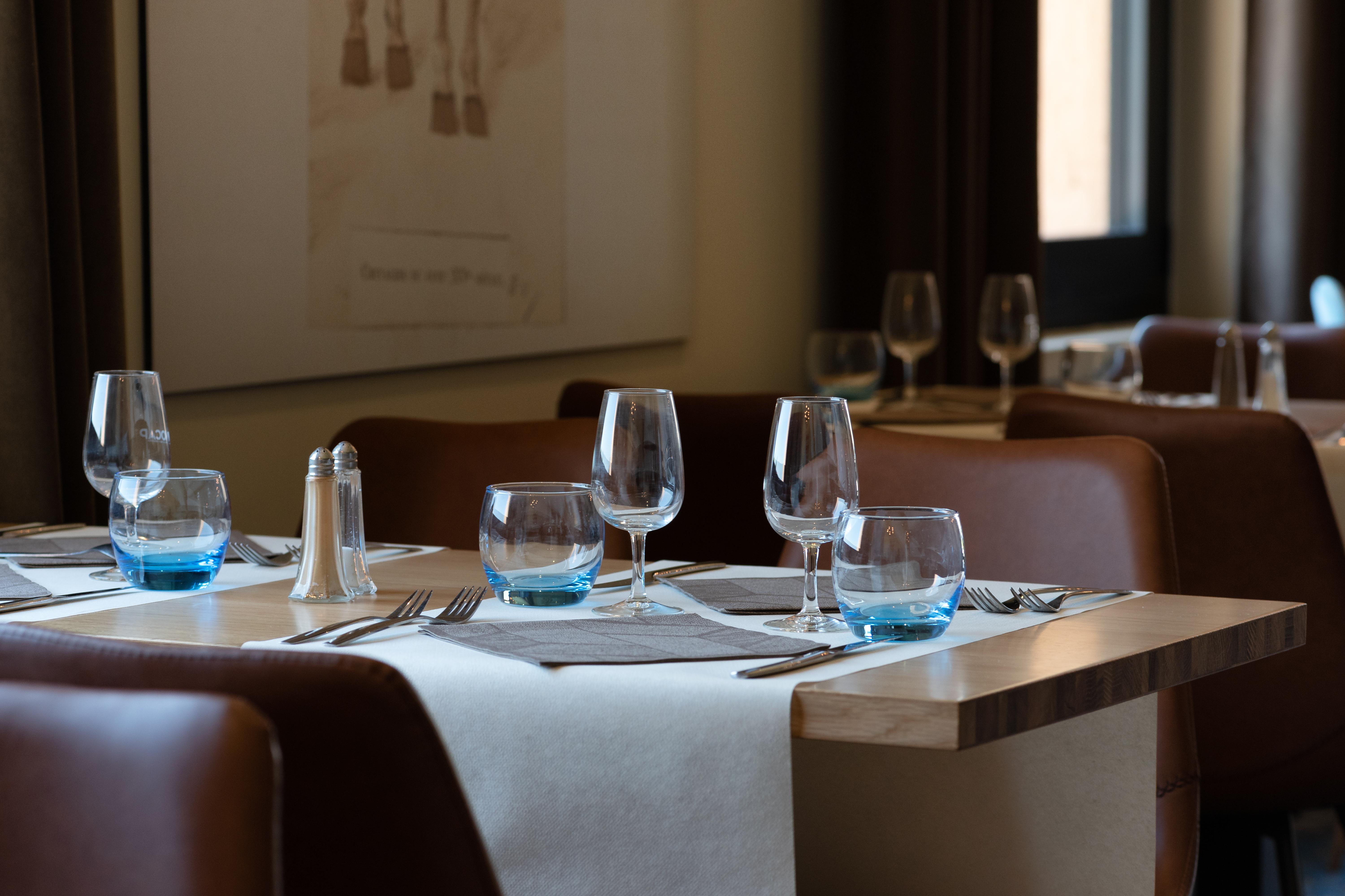 Sowell Hotels Les Chevaliers Carcassonne Bagian luar foto