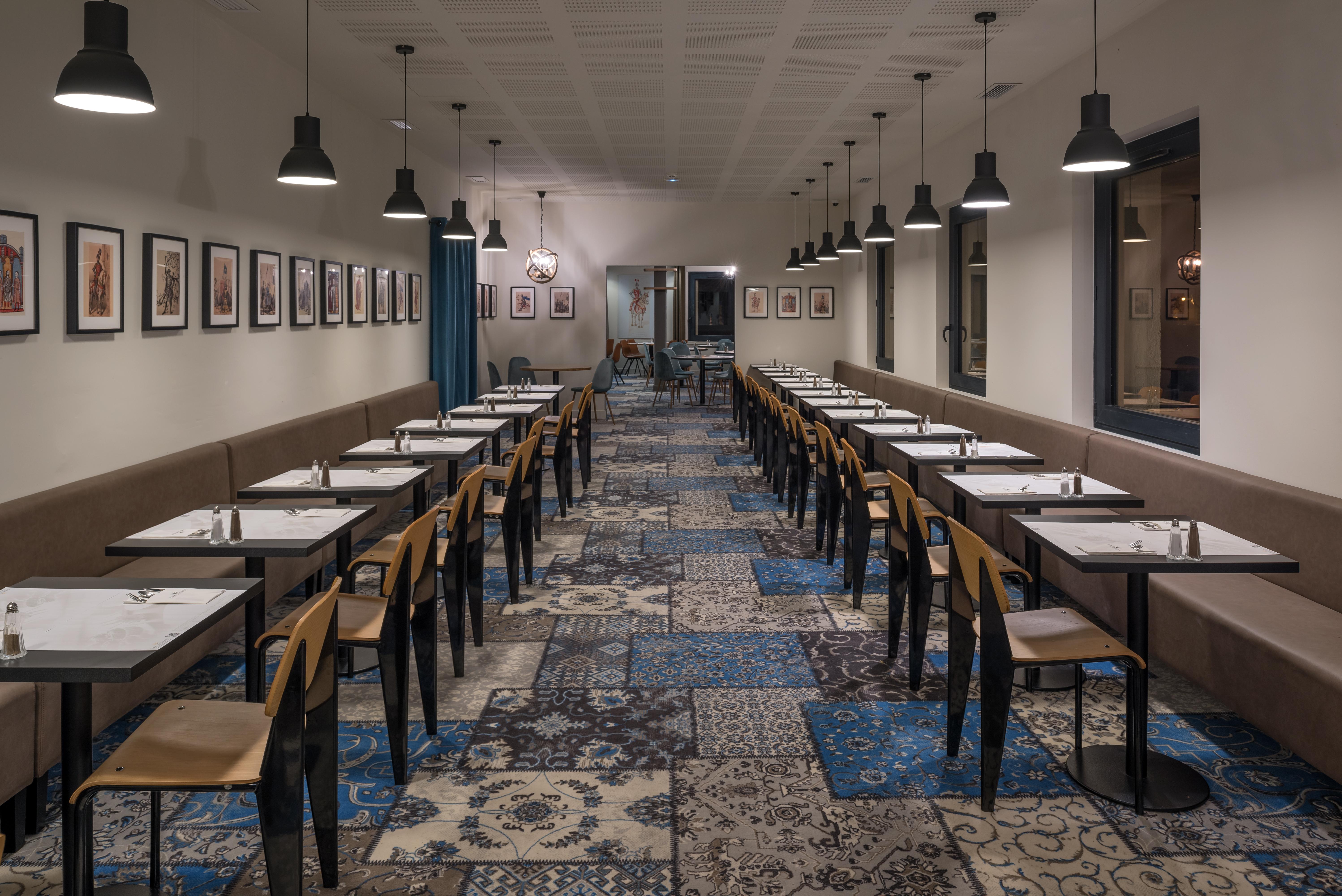 Sowell Hotels Les Chevaliers Carcassonne Bagian luar foto