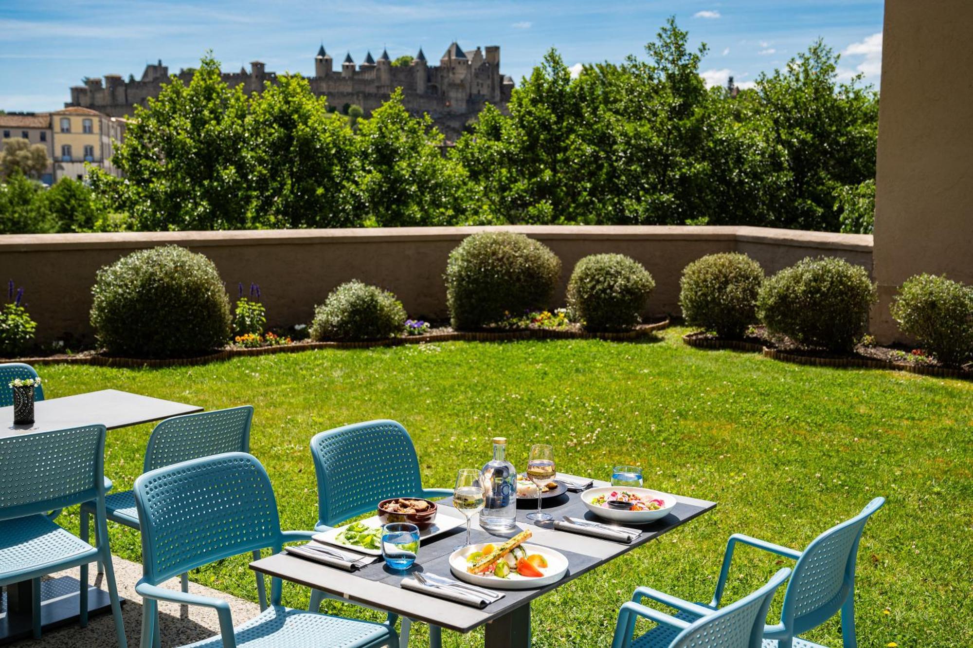 Sowell Hotels Les Chevaliers Carcassonne Bagian luar foto