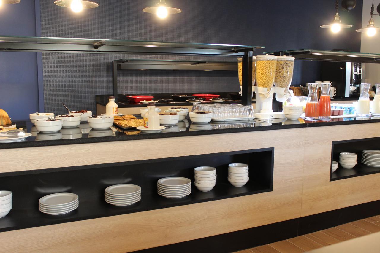 Sowell Hotels Les Chevaliers Carcassonne Bagian luar foto